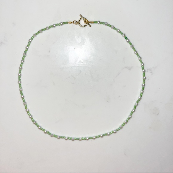 50% OFF HANDMADE | Faux Pearl Necklace | Green| Toggle Clasp - Picture 4 of 4